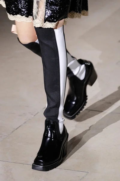 Look 60